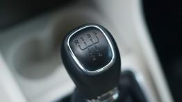 Skoda Rapid Liftback 1.6 TDI 105KM - galeria redakcyjna - skrzynia biegów