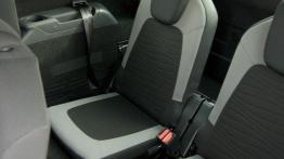 Citroen Grand C4 Picasso II e-HDi - galeria redakcyjna - fotele trzeciego rzędu - rozłożone