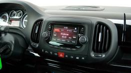 Fiat 500L Trekking 1.6 MultiJet II - galeria redakcyjna - radio/cd/panel lcd