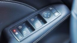 Mercedes Klasa B W246 Sports Tourer 180 BlueEFFICIENCY 122KM - galeria redakcyjna - sterowanie w drz