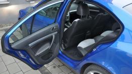 Skoda Octavia RS wewnątrz - widok ogólny wnętrza