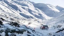 Mercedes klasy E All-Terrain - uterenowiona limuzyna