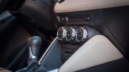 Mazda 2 1.5 Sky-G i-ELOOP - galeria redakcyjna - panel sterowania wentylacją i nawiewem