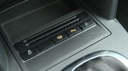 Volkswagen Cross Touran 2.0 TDI 177KM - galeria redakcyjna - konsola środkowa