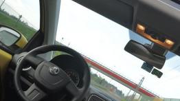 Skoda Citigo Hatchback 5d 1.0 60KM - galeria redakcyjna - widok ogólny wnętrza z przodu