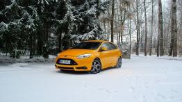 Ford Focus III Hatchback 5d 2.0 EcoBoost 250KM - galeria redakcyjna - widok z przodu