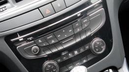Peugeot 508 Sedan 1.6 e-HDi FAP 112KM - galeria redakcyjna - konsola środkowa