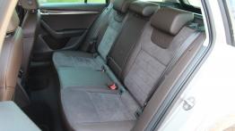 Skoda Octavia III Scout 1.8 TSI - galeria redakcyjna - tylna kanapa