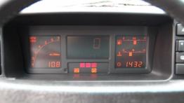 Audi Quattro 2.2 Turbo 200KM - galeria redakcyjna - zestaw wskaźników