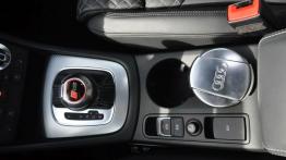 Audi RS Q3 2.5 TFSI 310KM - galeria redakcyjna - tunel środkowy między fotelami
