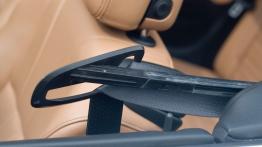 Opel Cascada 1.6 SIDI Turbo 170KM - galeria redakcyjna - podajnik pasa