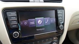 Skoda Octavia III Kombi 1.8 180KM - galeria redakcyjna - ekran systemu multimedialnego