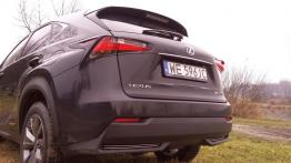 Lexus NX 300h 2.5 Hybrid 197 KM - galeria redakcyjna - widok z tyłu