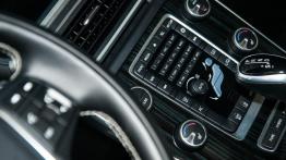 Volvo V60 2.4 D6 Plug-in Hybrid - galeria redakcyjna - konsola środkowa