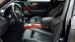 Infiniti FX II Crossover Facelifting 5.0 V8 390KM - galeria redakcyjna - widok ogólny wnętrza z przo