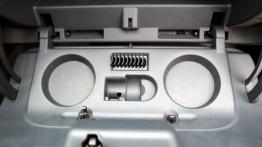 Mercedes Viano Van Facelifting 2.2 CDI 165KM - galeria redakcyjna - schowek przedni otwarty