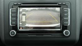 Volkswagen Cross Touran 2.0 TDI 177KM - galeria redakcyjna - ekran systemu multimedialnego