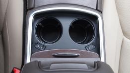 Lancia Thema II Sedan 3.6 V6 286KM - galeria redakcyjna - schowek na kubki