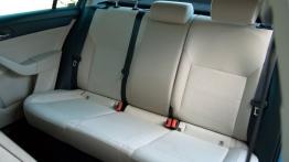Skoda Rapid Liftback 1.6 TDI 105KM - galeria redakcyjna - tylna kanapa
