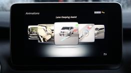 Mercedes Klasa V 250 BlueTEC 190KM - galeria redakcyjna - ekran systemu multimedialnego