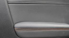 Hyundai i30 II 3d 1.6 GDI 135KM - galeria redakcyjna - drzwi kierowcy od wewnątrz