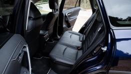 Toyota RAV4 2.5 Hybrid Dynamic Force 218 KM - galeria redakcyjna - tylna kanapa