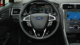 Ford Mondeo V - galeria redakcyjna - kierownica