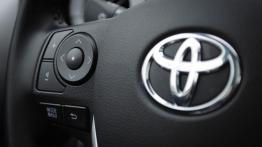 Toyota Auris II Touring Sports - galeria redakcyjna - sterowanie w kierownicy