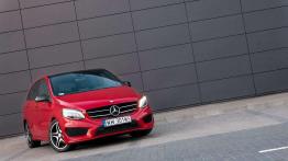 Mercedes Klasa B 200 (2016) - galeria redakcyjna - widok z przodu