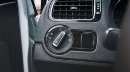 Volkswagen Polo GTI - pod prąd - panel sterowania światłami pod kierownicą