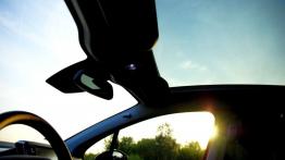 Peugeot 208 5d Facelifting 1.2 PureTech 110 KM - galeria redakcyjna - szyberdach od wewnątrz