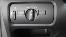 Volvo V40 1.6 T3 150KM - galeria redakcyjna - panel sterowania pod kierownicą