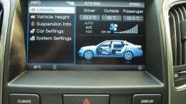 Hyundai Equus II Sedan  KM - galeria redakcyjna - radio/cd/panel lcd