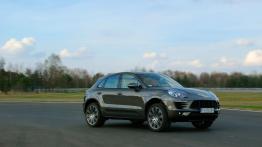 Porsche Macan - galeria redakcyjna - prawy bok