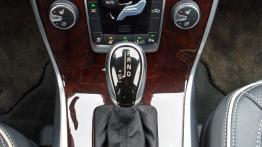 Volvo S80 II Facelifting Polestar 3.0 T6 - galeria redakcyjna - skrzynia biegów