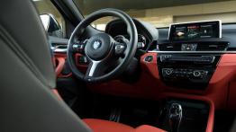 BMW X2 M35i 2.0 306 KM - galeria redakcyjna - widok ogólny wn?trza z przodu