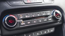 Kia ProCeed GT 1.6 T-GDI 204 KM - galeria redakcyjna - inny element panelu przedniego