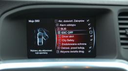 Volvo S60 II Facelifting 2.0 T6 Drive-E 306 KM - galeria redakcyjna - ekran systemu multimedialnego
