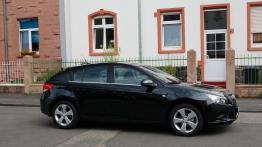 Chevrolet Cruze Hatchback 5d - galeria redakcyjna - prawy bok