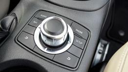 Mazda CX-5 SUV 2.2 SKYACTIV-D  175KM - galeria redakcyjna - tunel środkowy między fotelami