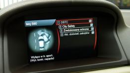 Volvo S80 II Sedan 2.4 D5 215KM - galeria redakcyjna - radio/cd/panel lcd