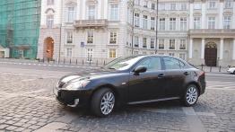 Lexus IS 220d - lewy bok