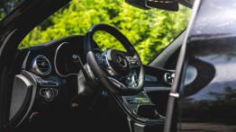 Mercedes Klasa C 200 1.5 184 KM - galeria redakcyjna - widok ogólny wn?trza z przodu