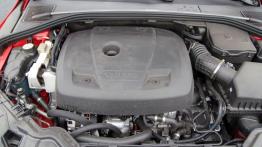 Volvo S60 II Facelifting 2.0 T6 Drive-E 306 KM - galeria redakcyjna - silnik