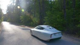 Volkswagen XL1 0.8 TDI Hybrid 69KM - galeria redakcyjna - widok z tyłu