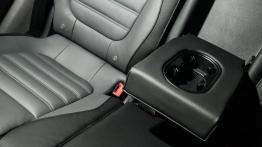 Volkswagen Touareg II Facelifting TDI - galeria redakcyjna - podłokietnik tylny