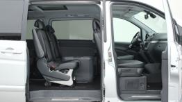 Mercedes Viano Van Facelifting 2.2 CDI 165KM - galeria redakcyjna - widok ogólny wnętrza