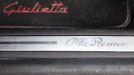 Alfa Romeo Giulietta Nuova II Hatchback 5d 1750 TBi 16v 235KM - galeria redakcyjna - listwa progowa