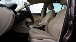 Skoda Octavia III Kombi 1.8 180KM - galeria redakcyjna - widok ogólny wnętrza z przodu