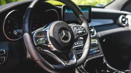 Mercedes Klasa C 200 1.5 184 KM - galeria redakcyjna - inny element panelu przedniego